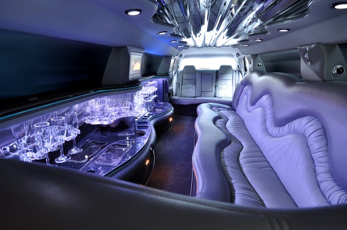 10-Things-you-should-know-about-Limousines-for-Proms-WA